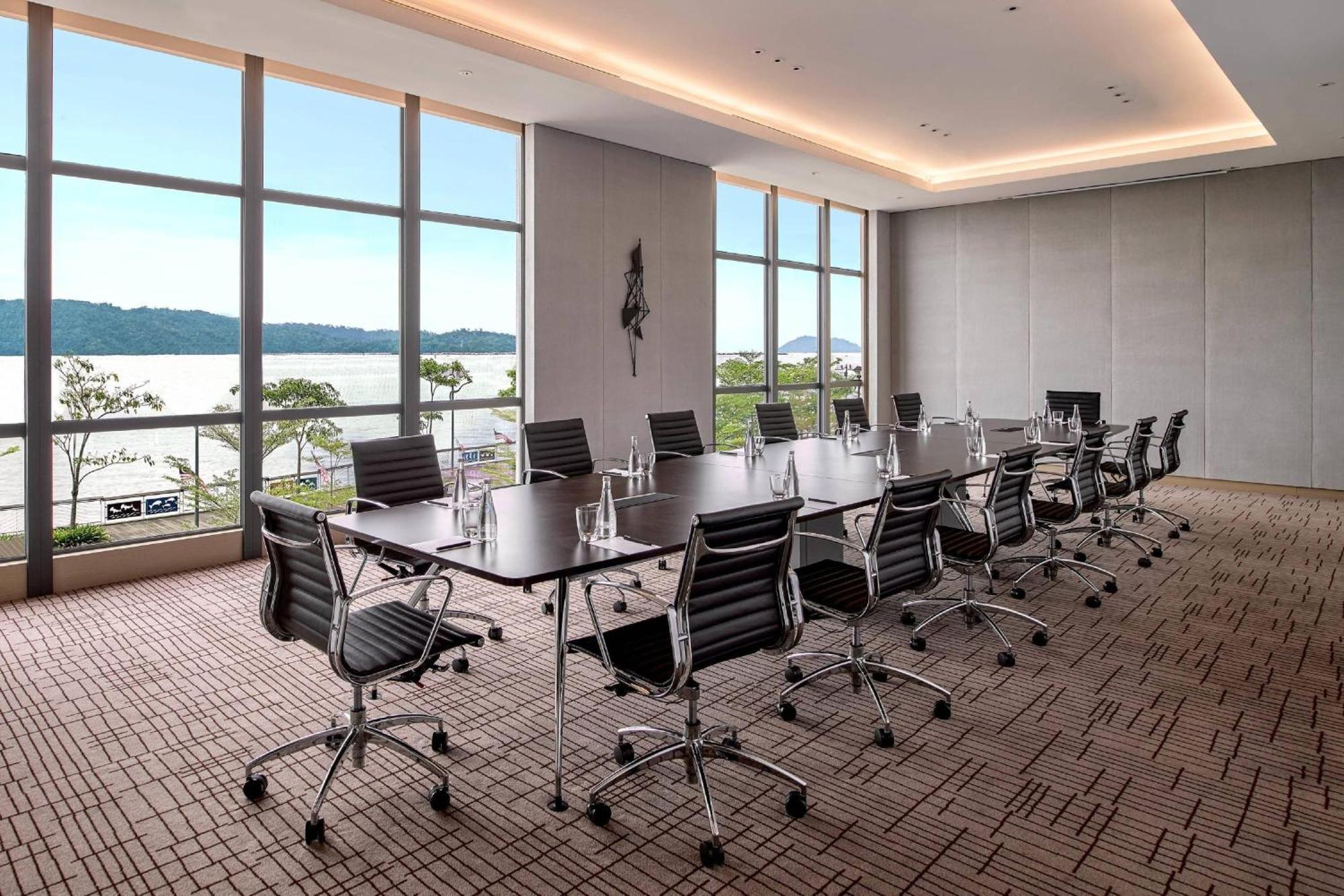 Kota Kinabalu Marriott Hotel Exterior foto Meeting room