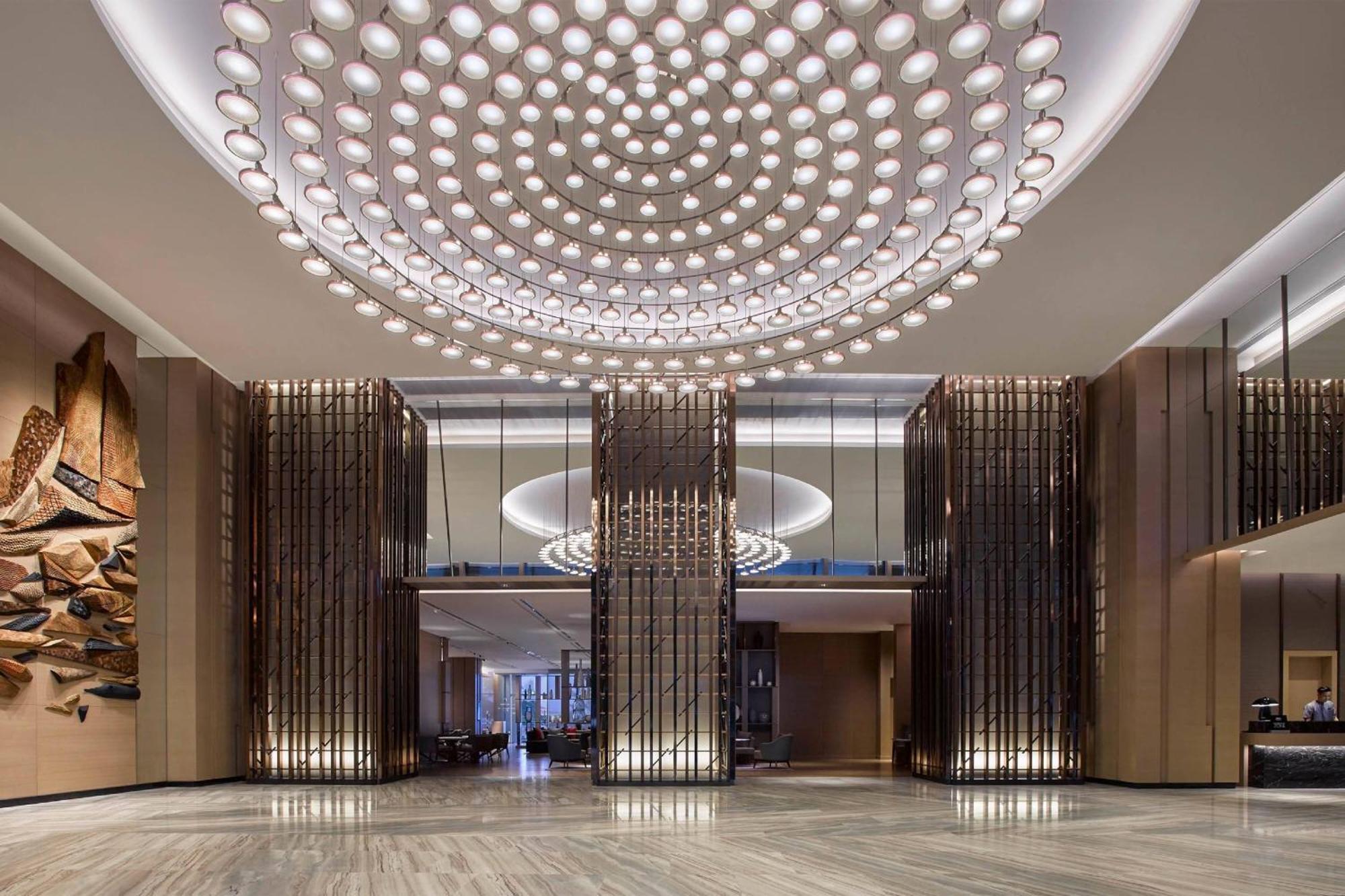 Kota Kinabalu Marriott Hotel Exterior foto The lobby of the hotel