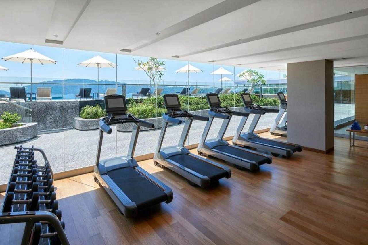 Kota Kinabalu Marriott Hotel Exterior foto The gym at the hotel